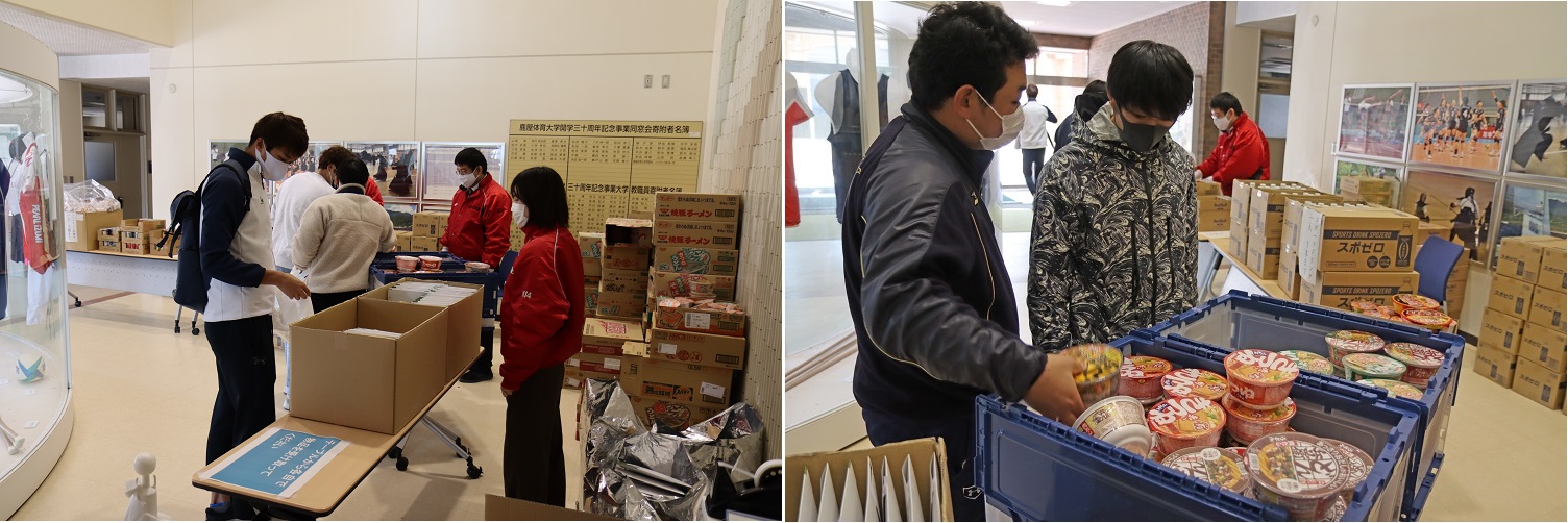 寄贈された食料品を受け取る学生たち