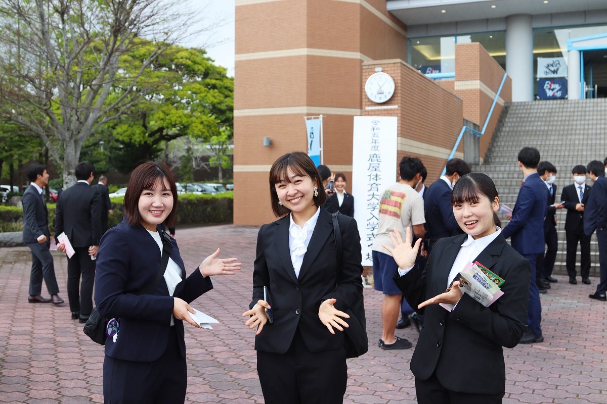 会場外の様子