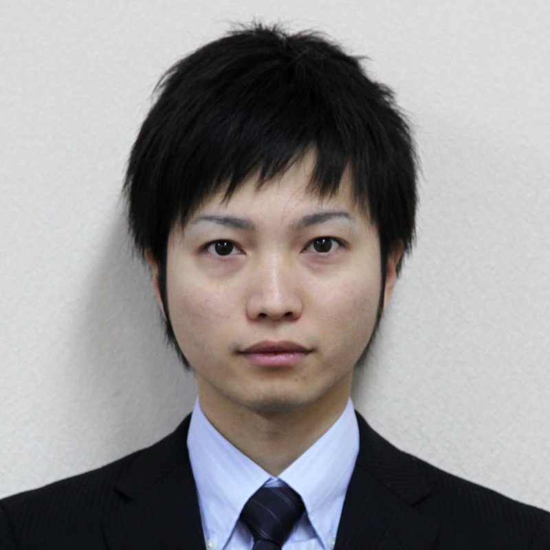 與谷 謙吾