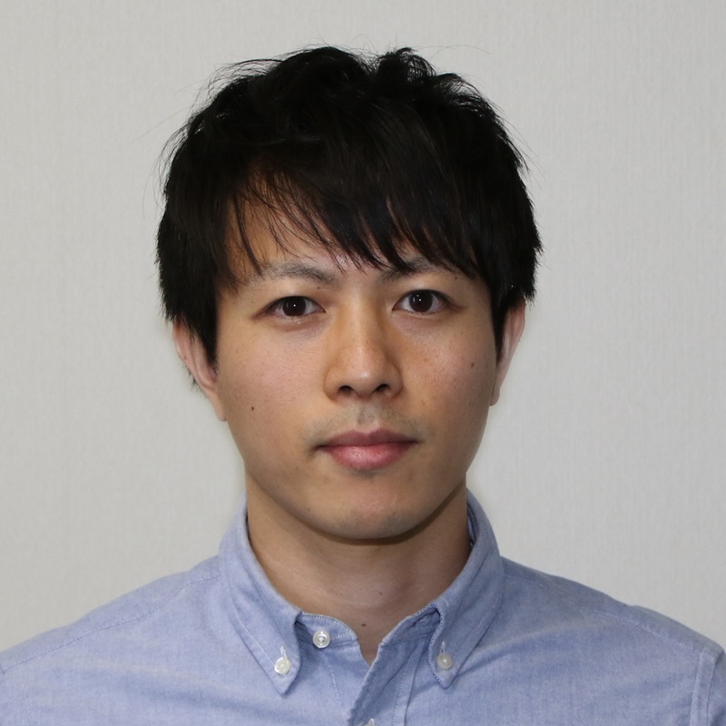 成田 健造